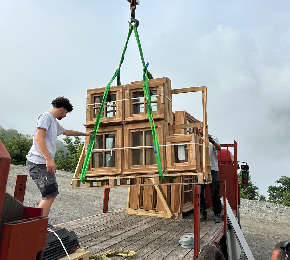 Levage éléments préfabriqués bois - Chryolles