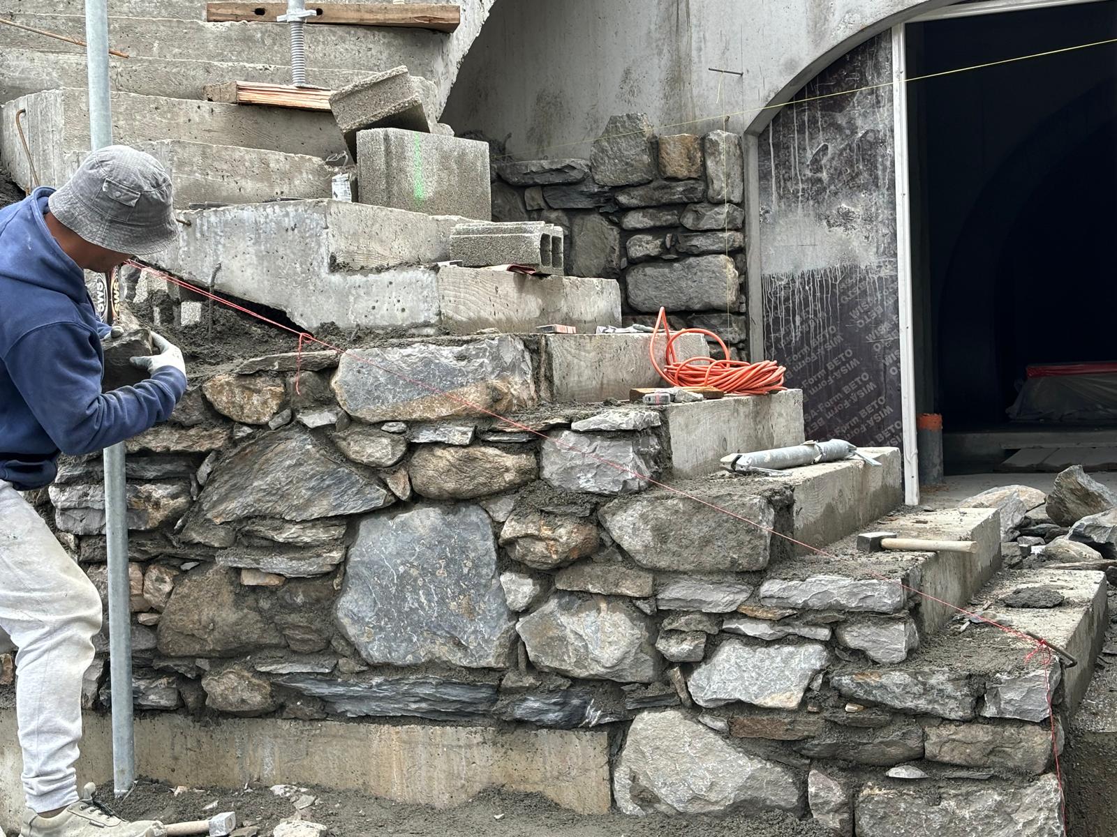 Pierres de façade - Chryolles